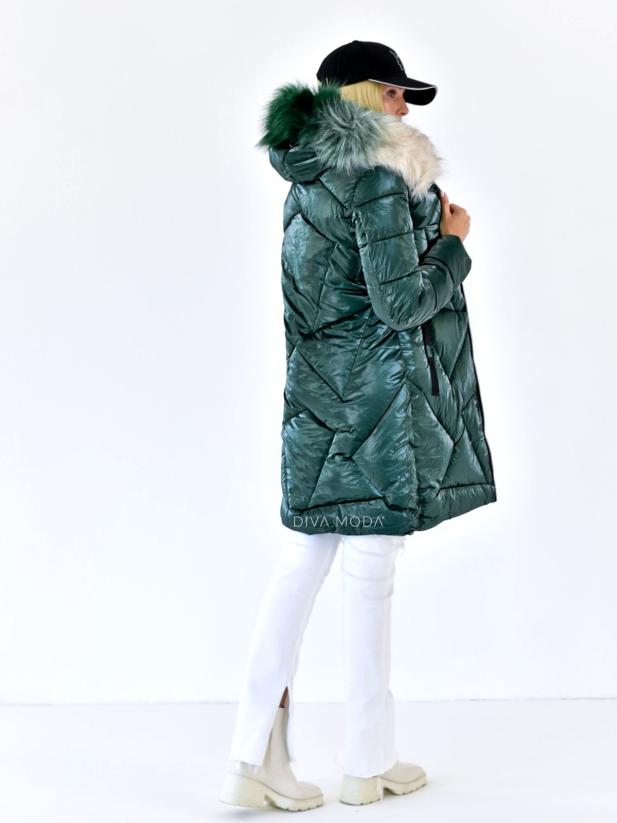 Lesklá Zimní bunda Jasmin zelená A 83