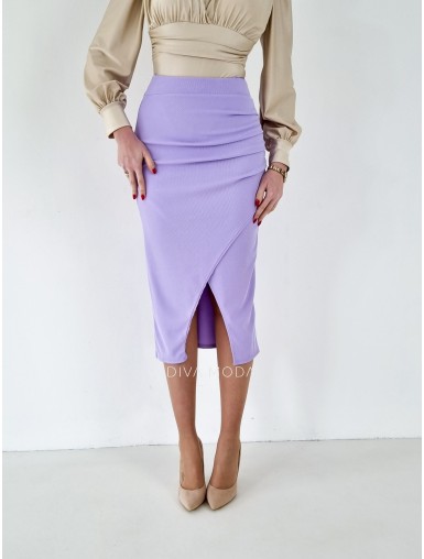 Přiléhavá midi sukně s řasením fialková A 209