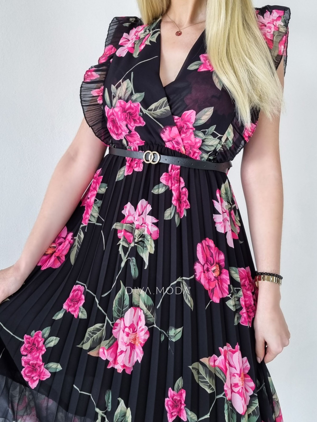 Květované šaty s plisovanou sukní černé A 212