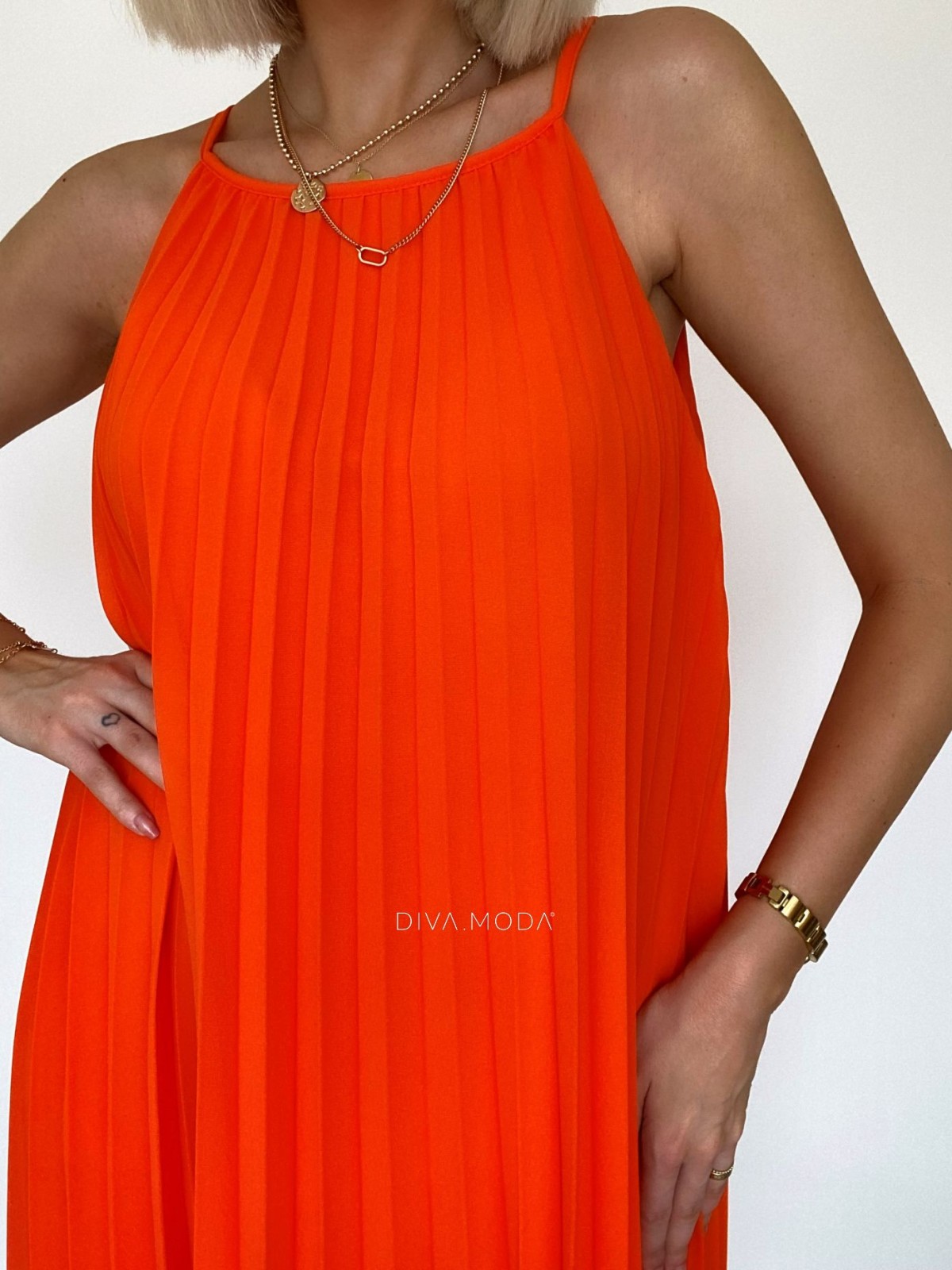 Volné plisované šaty orange B 28