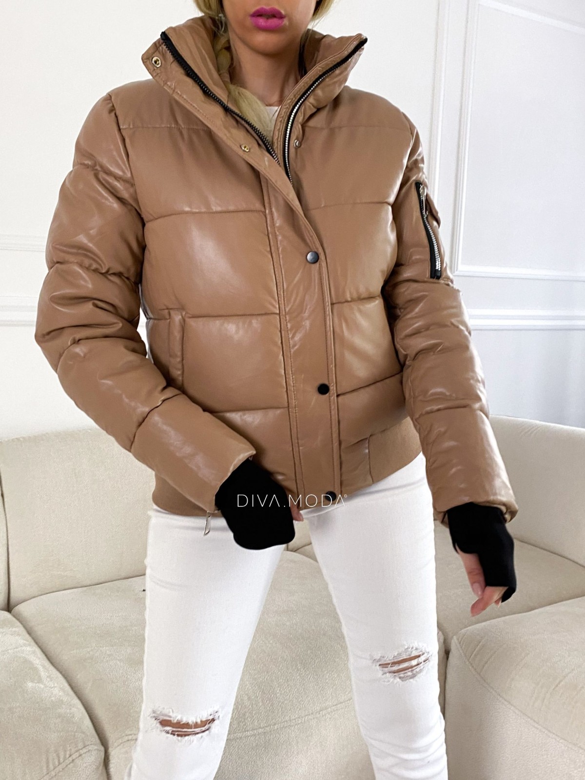 Koženková zimní bunda s patenty caramel latté S 84