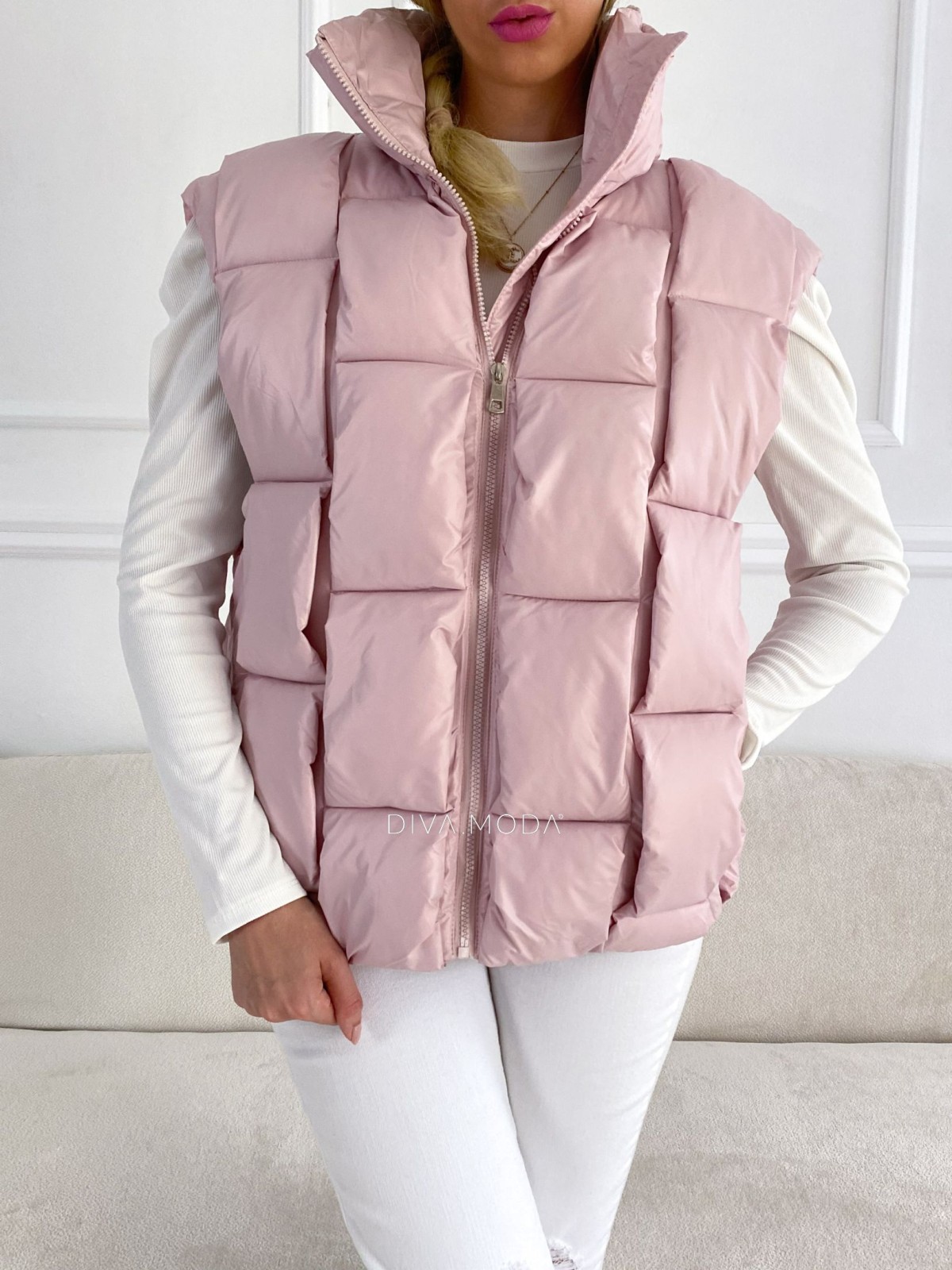 Propletaná růžově perleťová vesta S 72