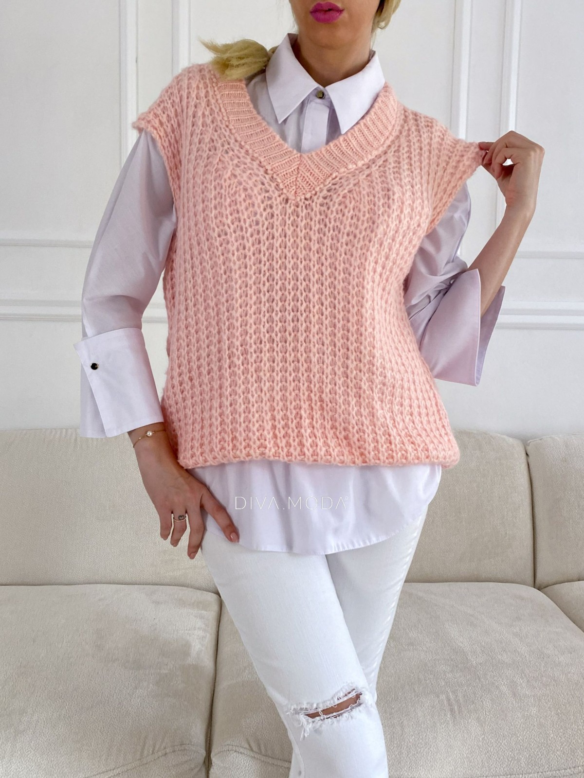 Pletená vesta meruňkovo-růžová S 83