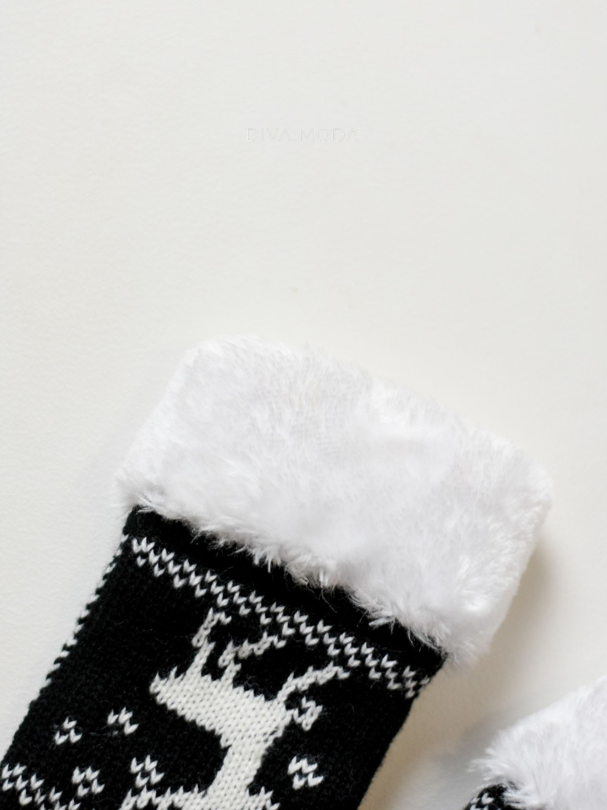 Pletené rukavice sobík s bílou kožešinou černé M 11