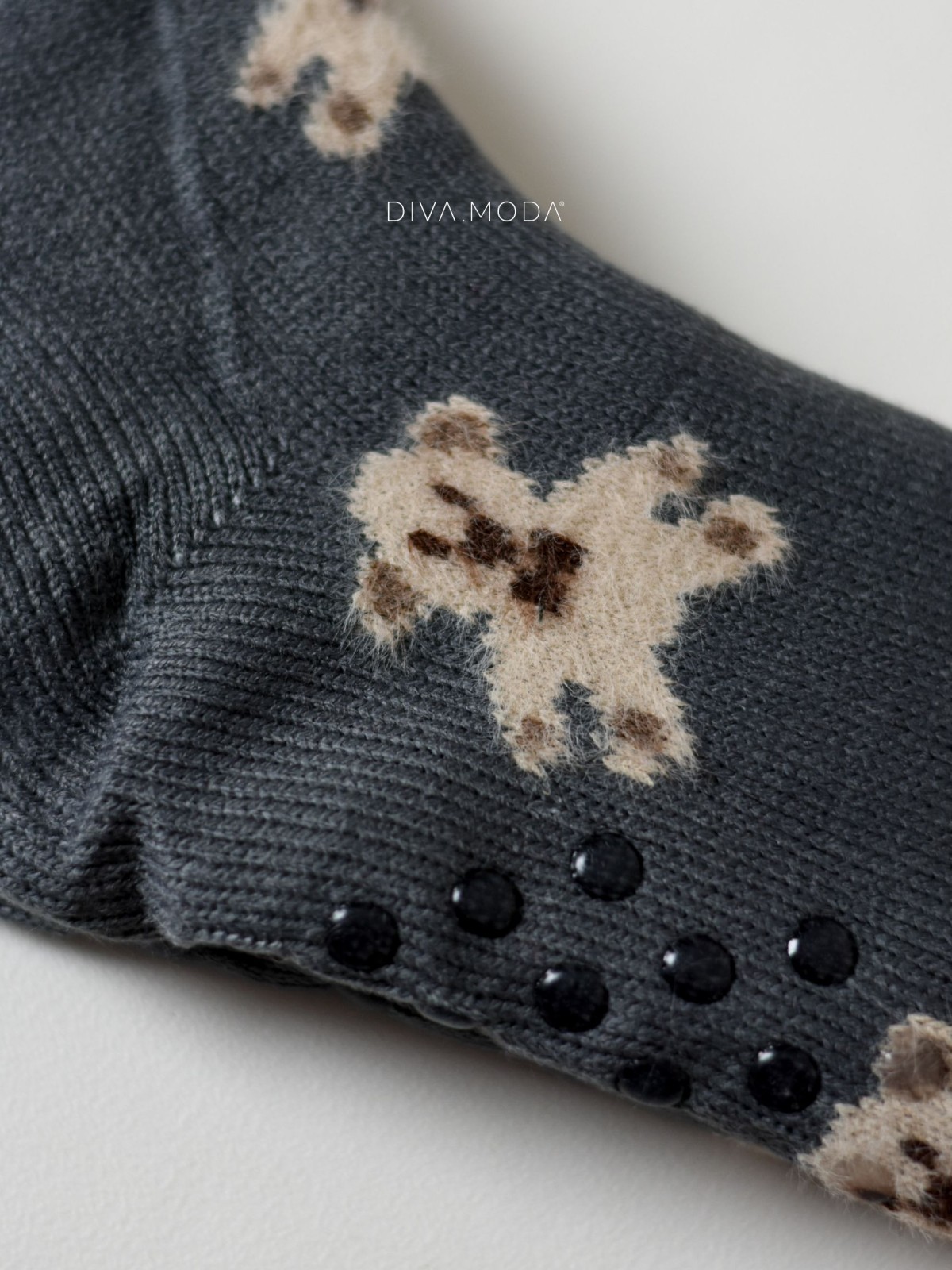 Hrubé protiskluzové fluffy ponožky medvídci šedé M 19