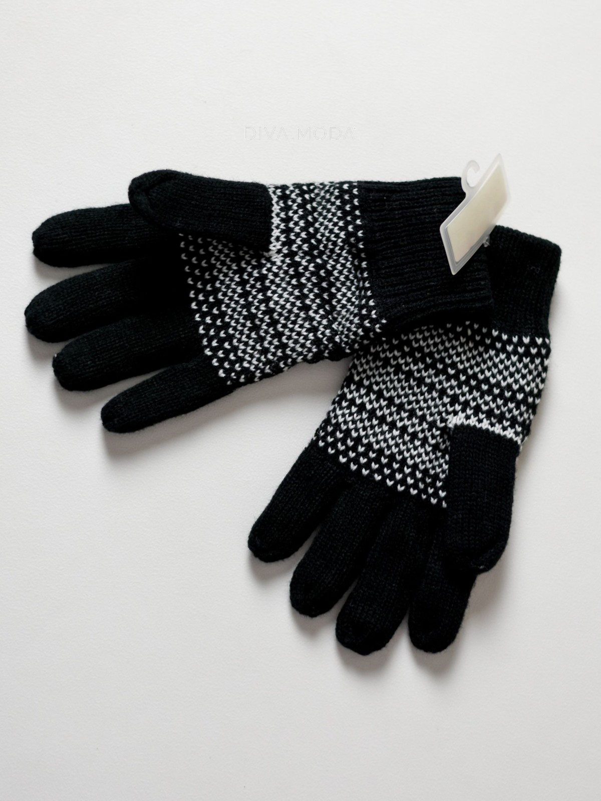 Pletené rukavice srdíčka černá M 15
