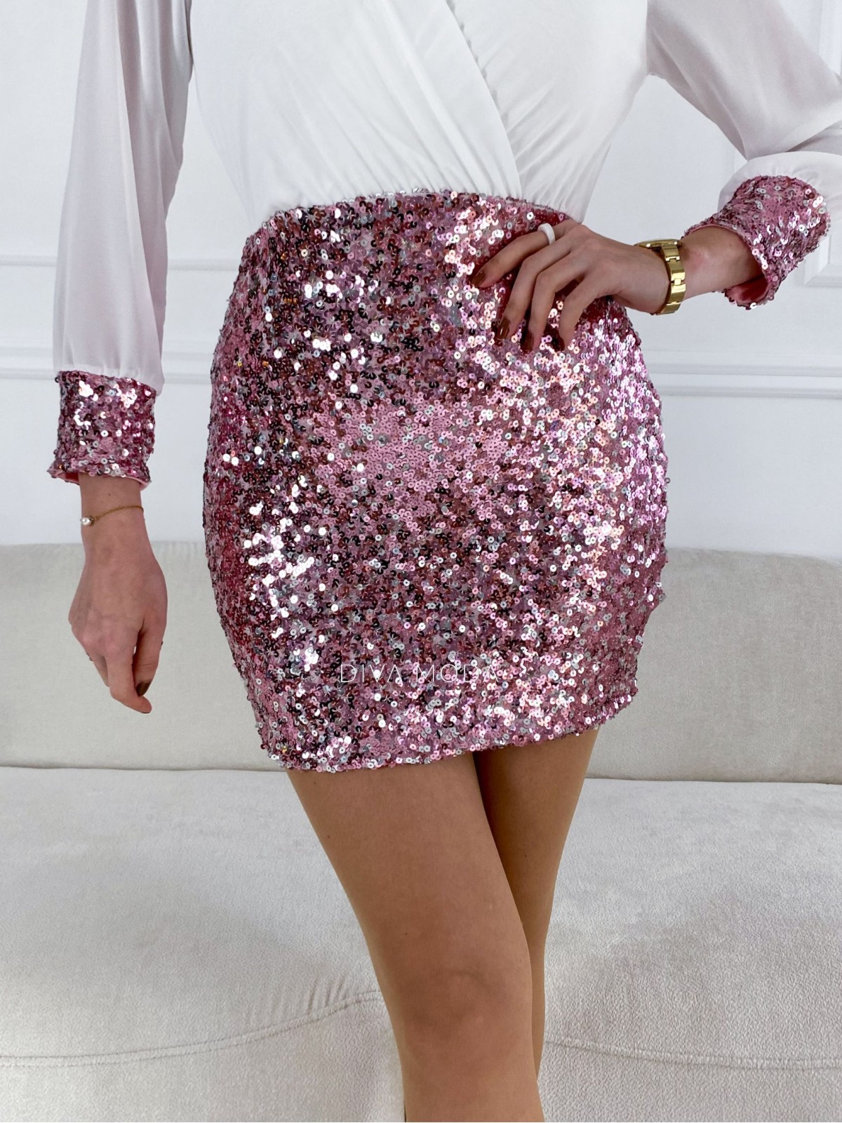 Halenkové mini šaty s flitrovanou sukní růžové P 33