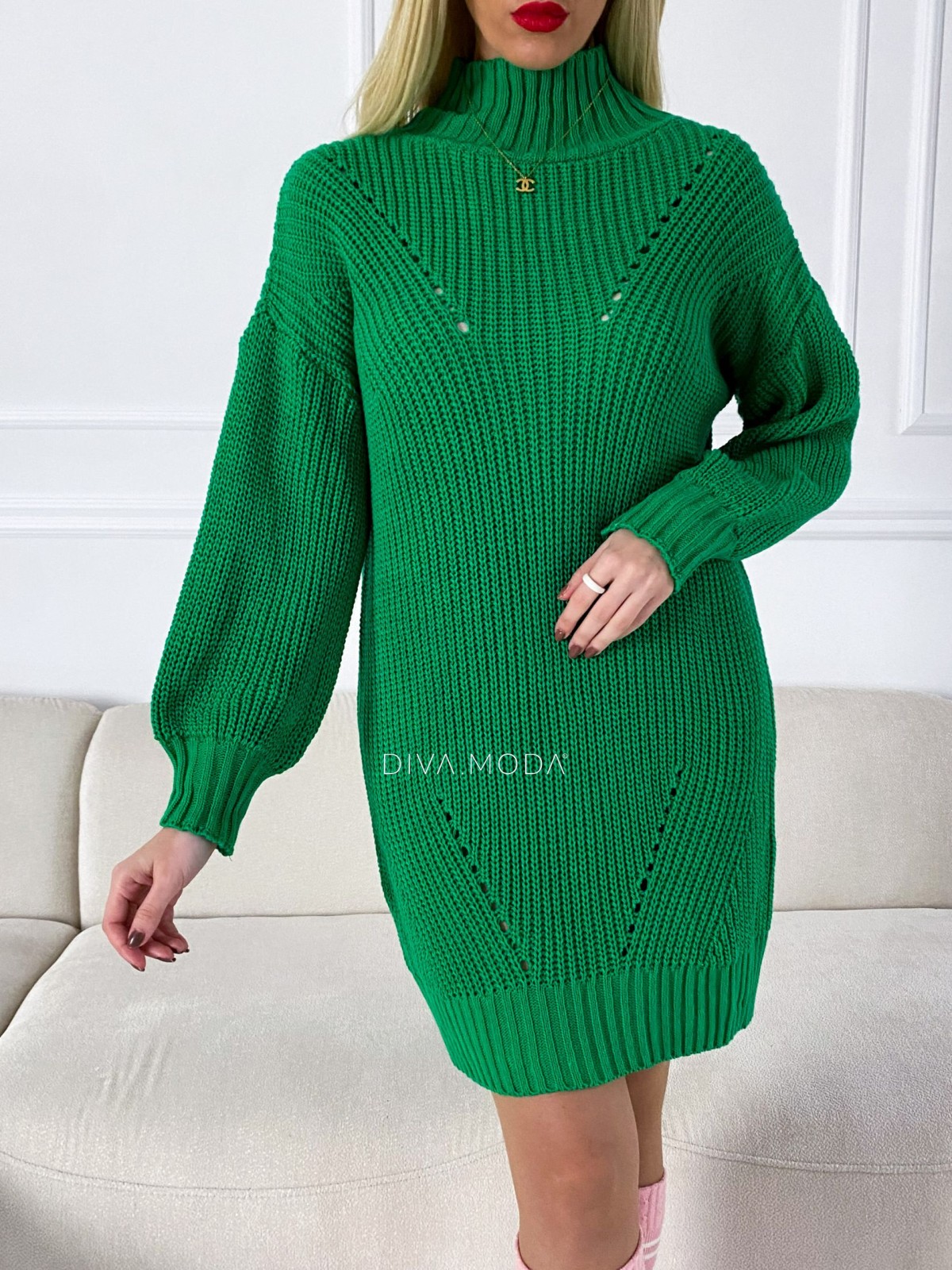 Rolákové šaty s dírkovaným vzorem zelené P 48