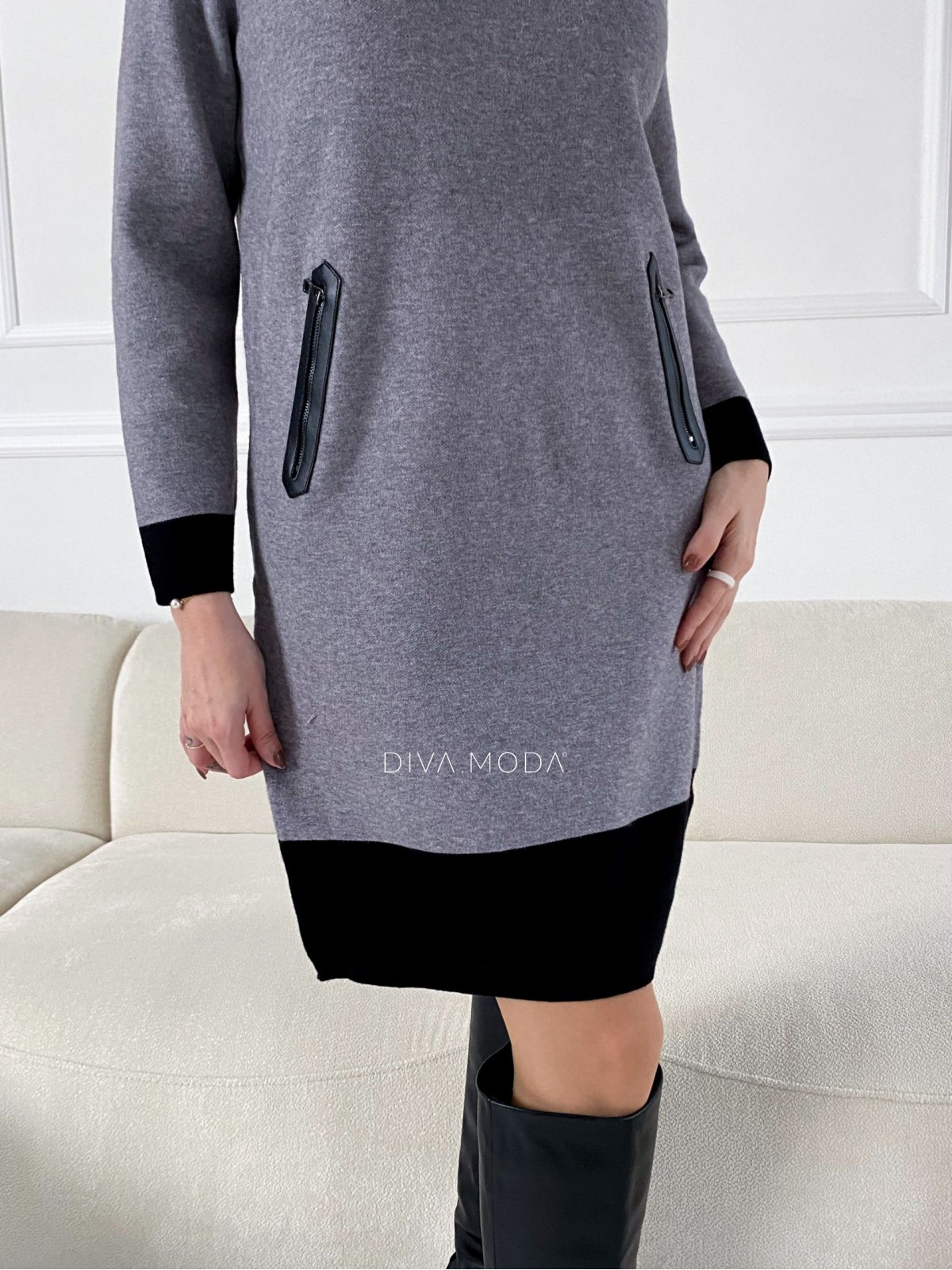 Úpletové šaty s koženkovou aplikací šedo/ černá P 49