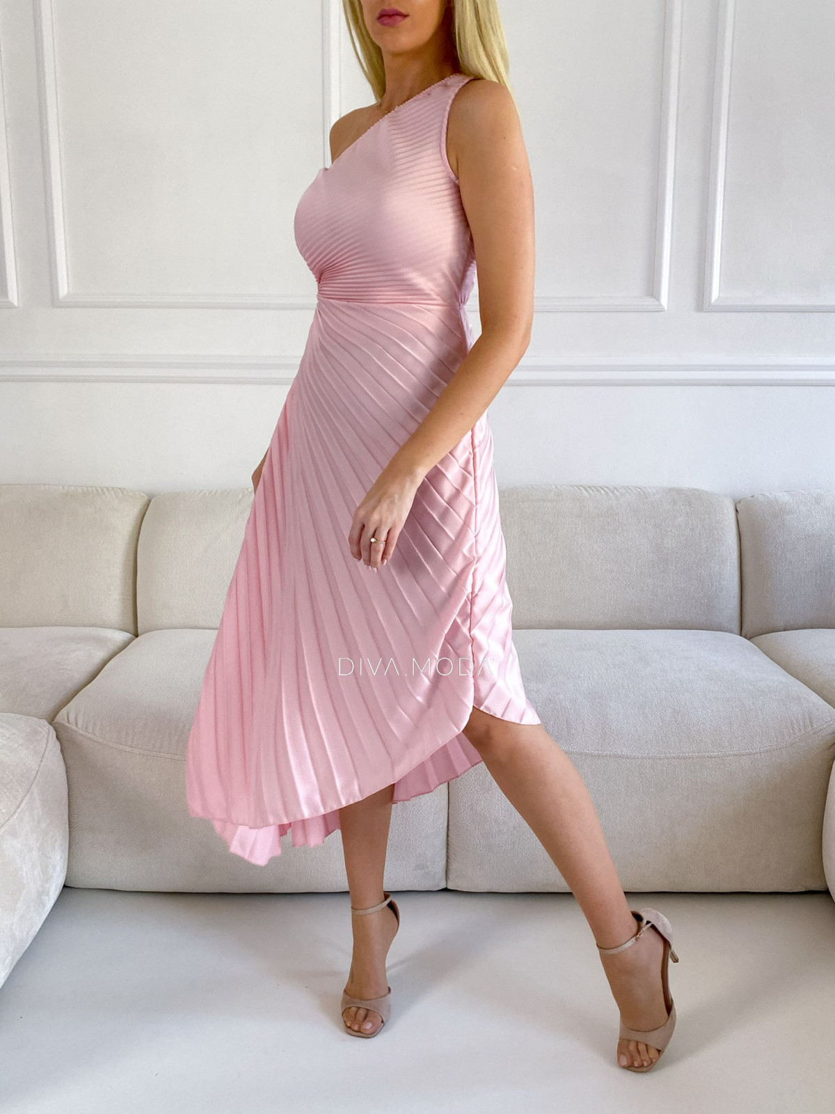 Plisované elegantní šaty s výřezem baby pink M 6