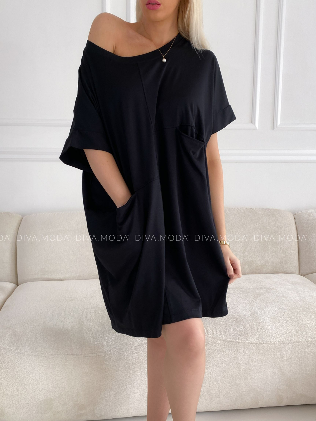 Oversize basic šaty s kapsami černé P 40