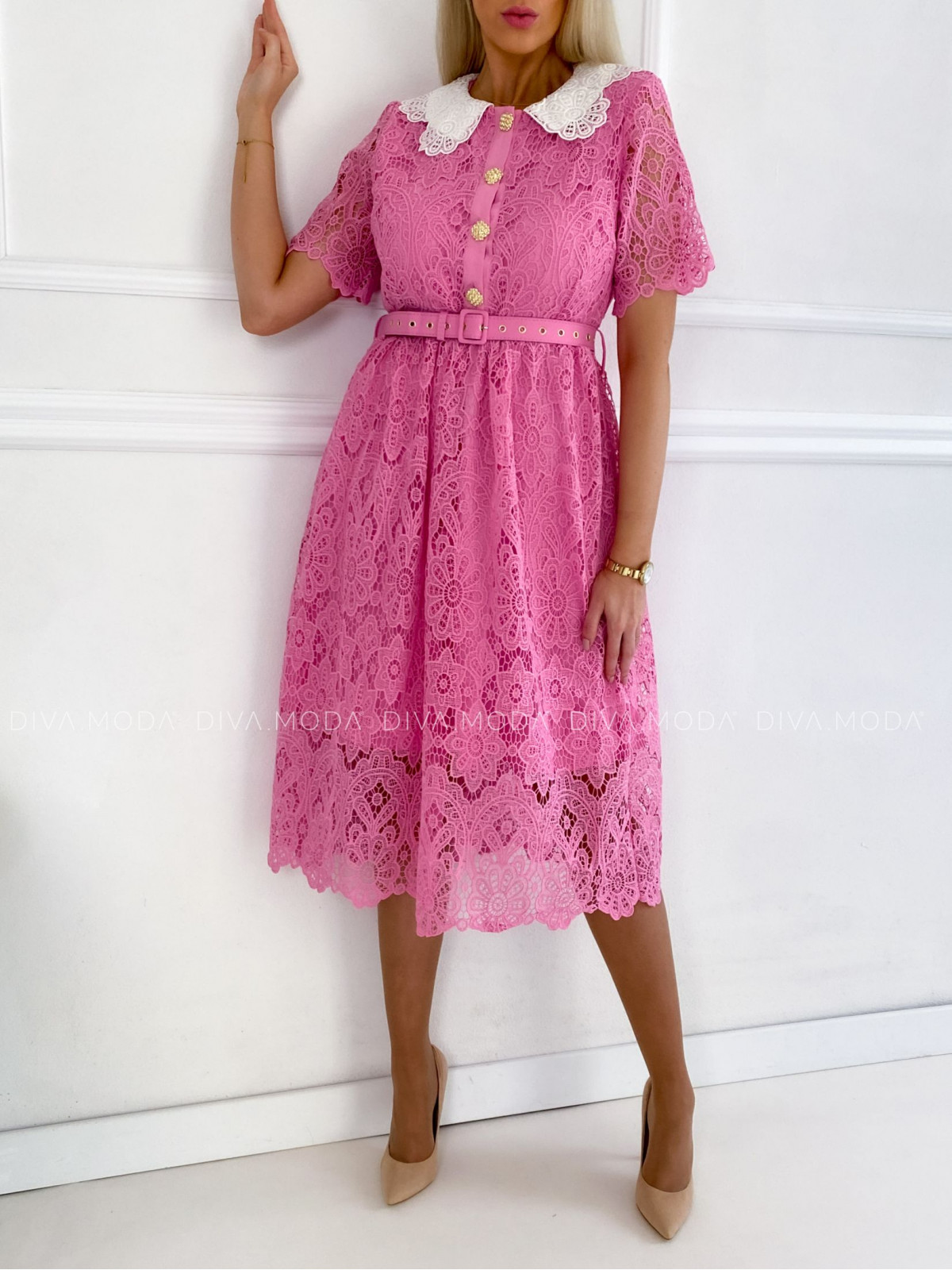 Elegantní krajkované šaty s límcem růžové P 106