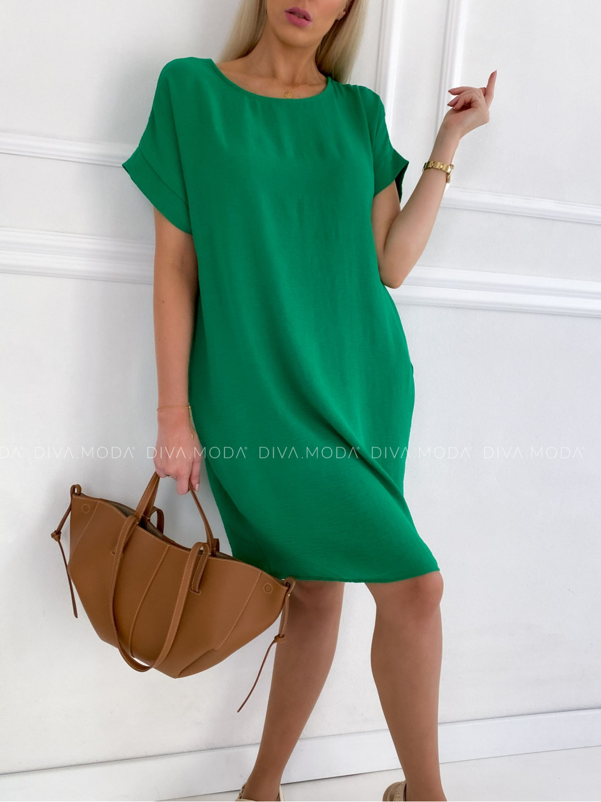 Basic šaty rozšířené na bocích zelené P 108
