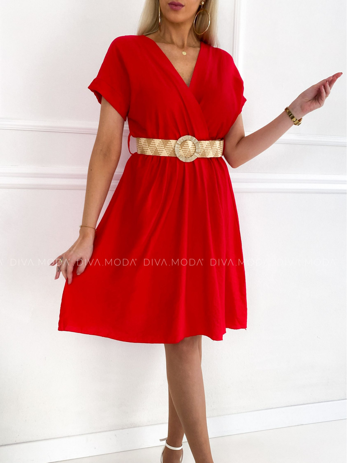 Lehké šaty s páskem charlott červené P 110