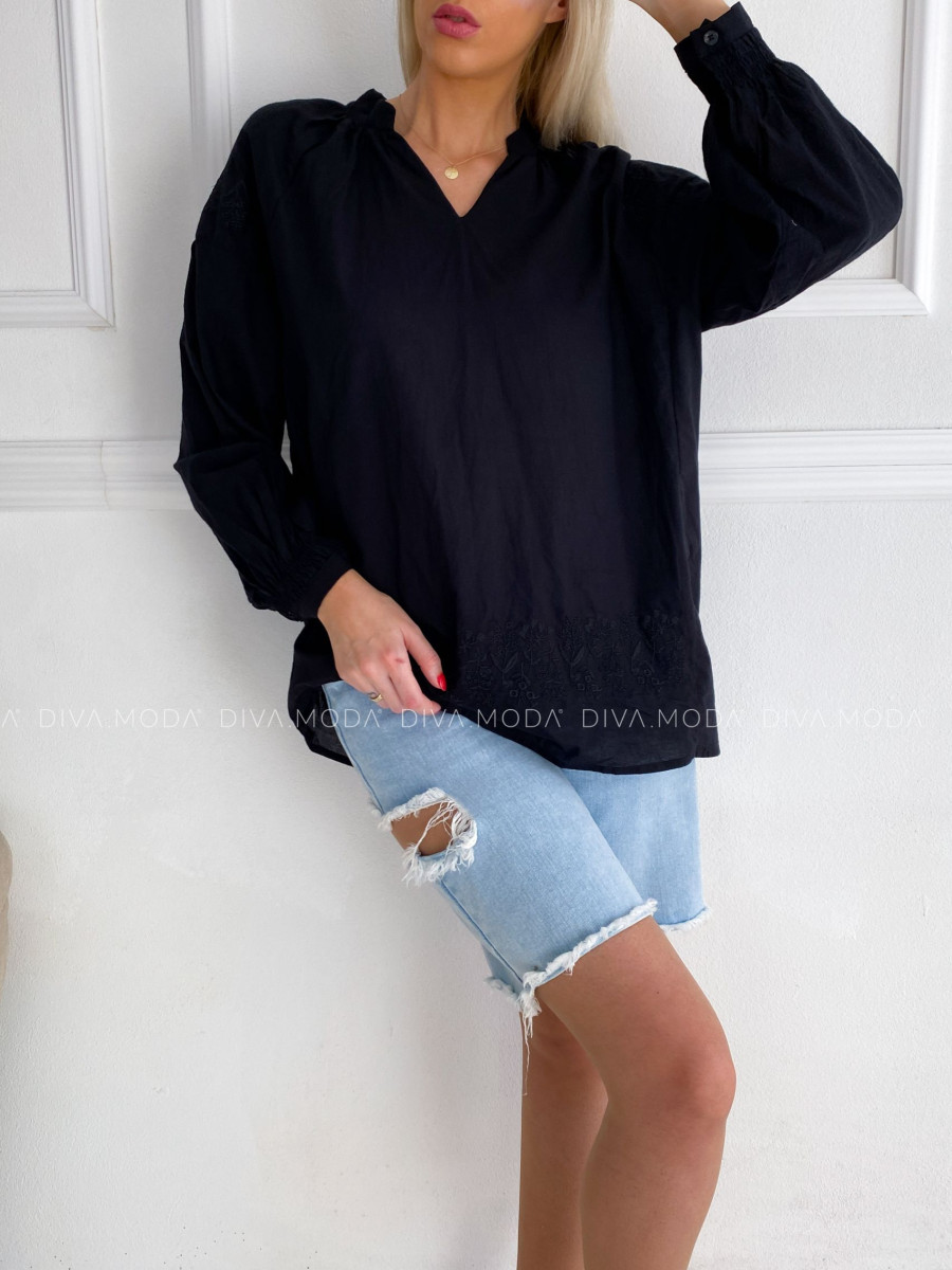 Bavlnená oversize Vyšívaná košeľa laura čierna P 132 Bavlnená oversize Vyšívaná košeľa laura čierna P 132