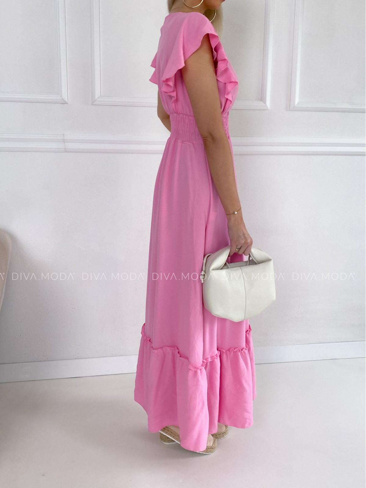 Maxi šaty s volánky na ramenou ella baby pink B 59
