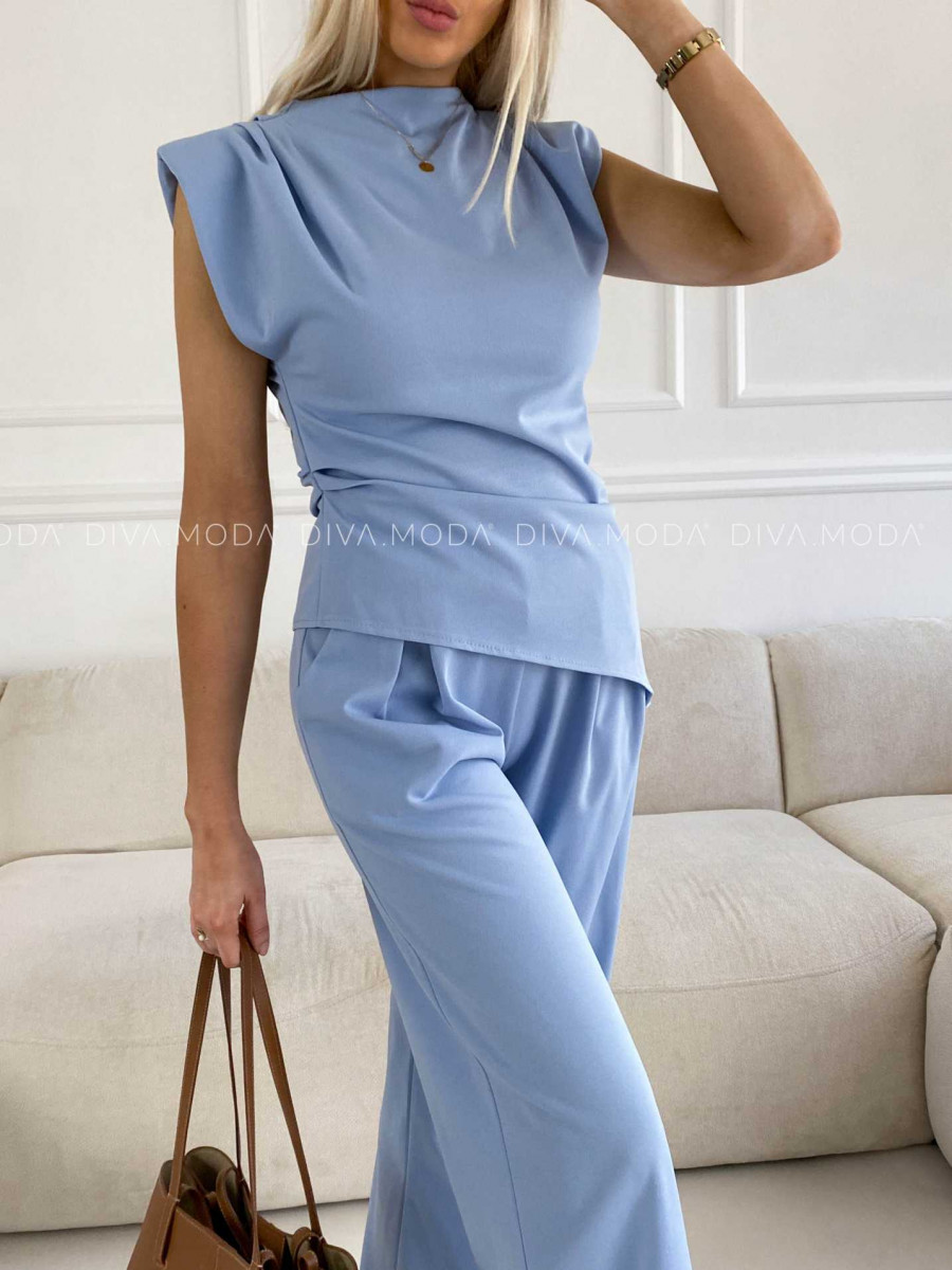 Elegantný komplet šikmý top + nohavice modrý M 301