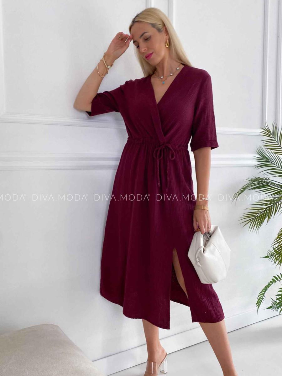 Mušelínové midi šaty s viazaním na boku burgundy K 340