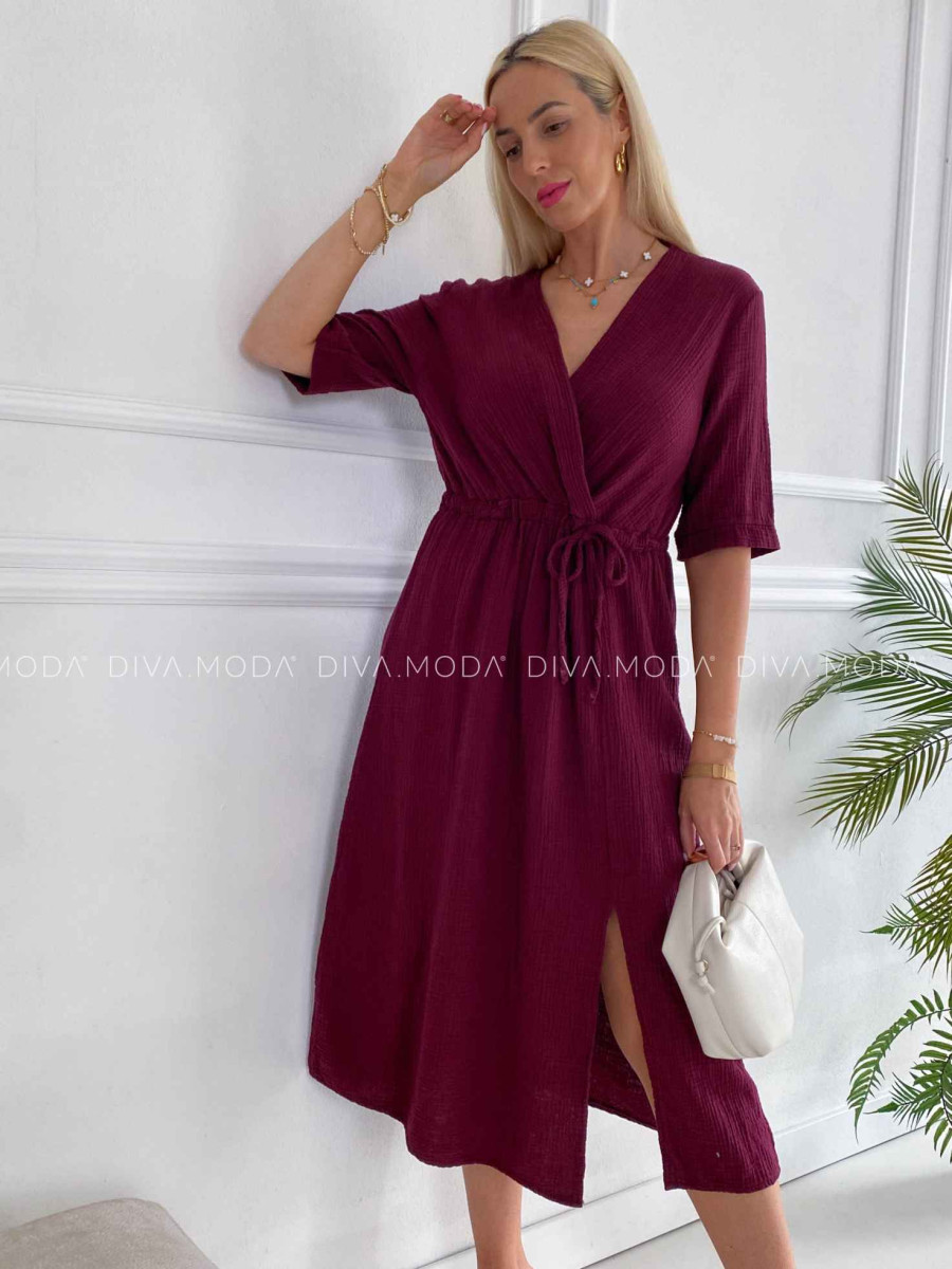 Mušelínové midi šaty s viazaním na boku burgundy K 340