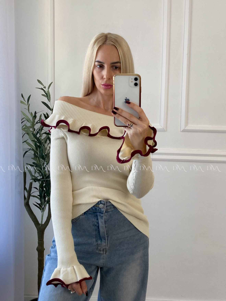 Sveter off shoulders s lemom vanilkový A 49 Sveter off shoulders s lemom vanilkový A 49
