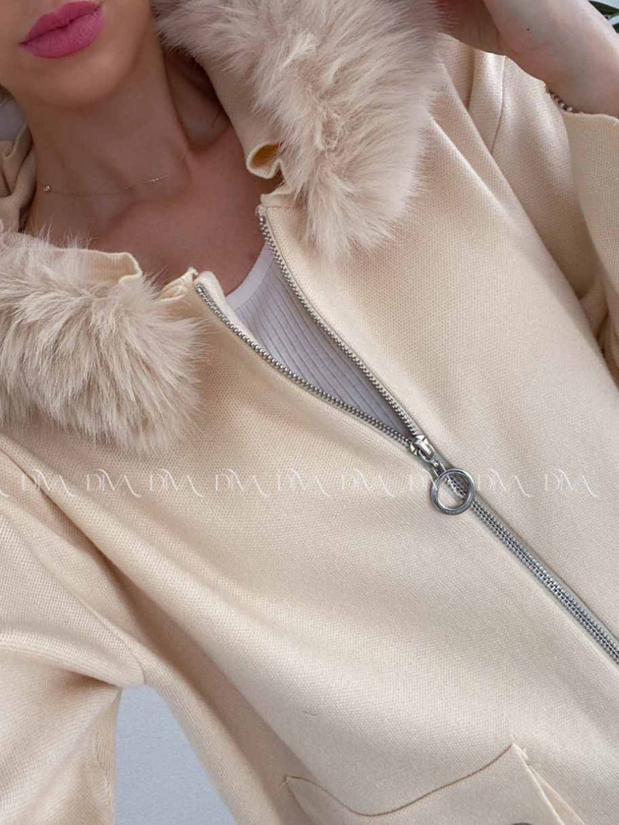 Úpletová bundička na zips s kožušinou vanilková A 53