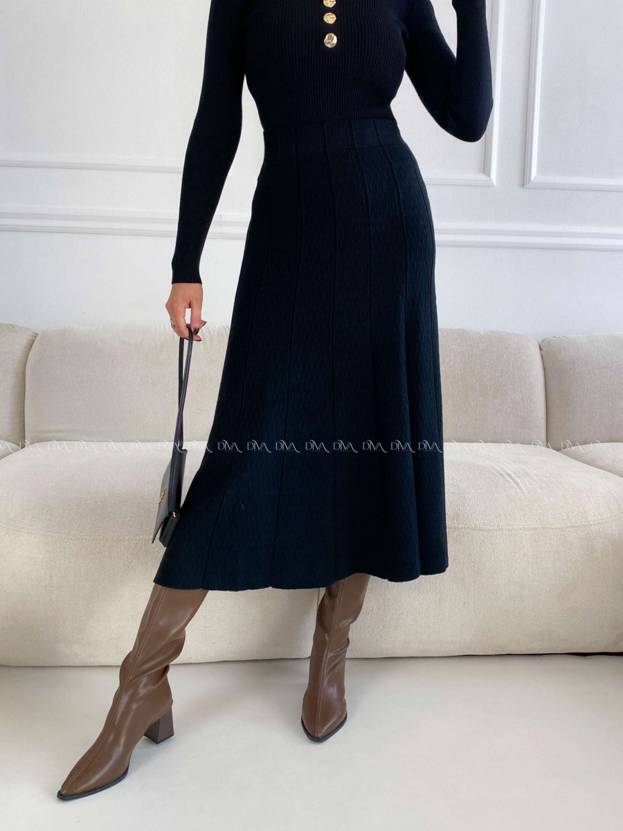 Úpletová A -sukňa so štruktúrou čierna A 34