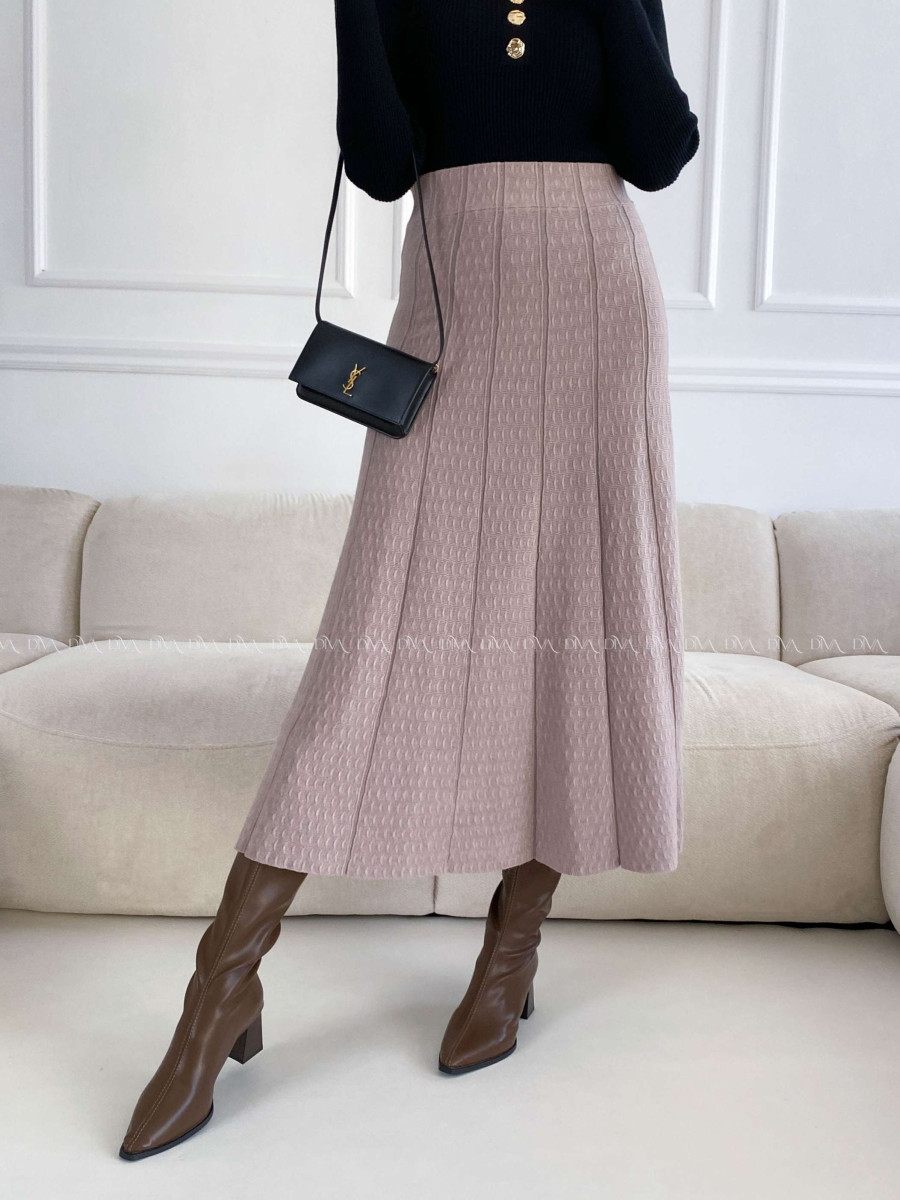 Úpletová A -sukňa so štruktúrou béžovo-ružová A 34