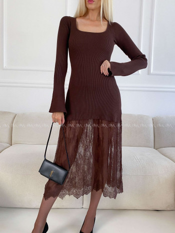 Úpletové maxi šaty s krajkovanou sukňou čokoládové A 119