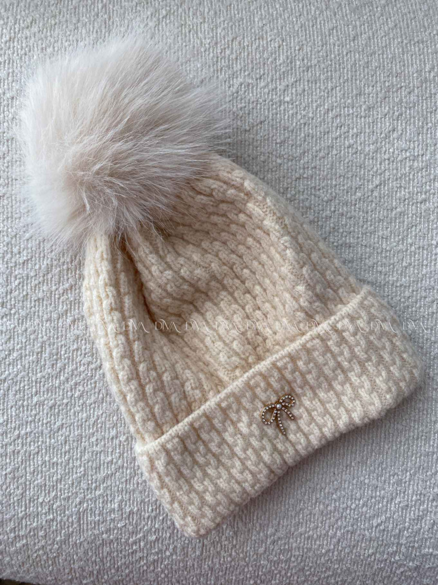 Pletená čiapka s mašličkou a brmbolcom vanilkovo-béžová