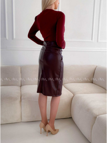 Body s riasením a zlatou sponou burgundy A 169 Body s riasením a zlatou sponou burgundy A 169