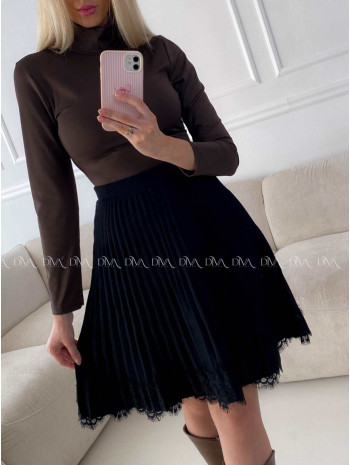 Úpletová skladaná sukňa s krajkou čierna A 166