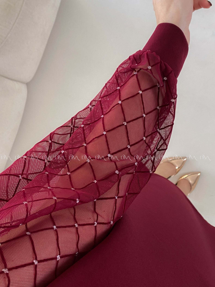 Šaty so sieťovanými rukávmi a trblietkami burgundy A 185 Šaty so sieťovanými rukávmi a trblietkami burgundy A 185