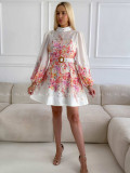 Krátké elegantní květované šaty Eli A 230