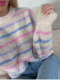 Pruhovaný sveter s balónovými rukávmi AB 4