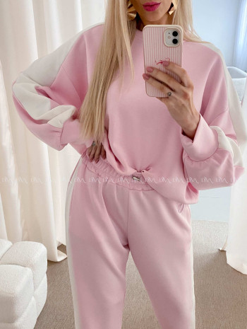 Hladký ležérny komplet s pruhom baby pink AB 26