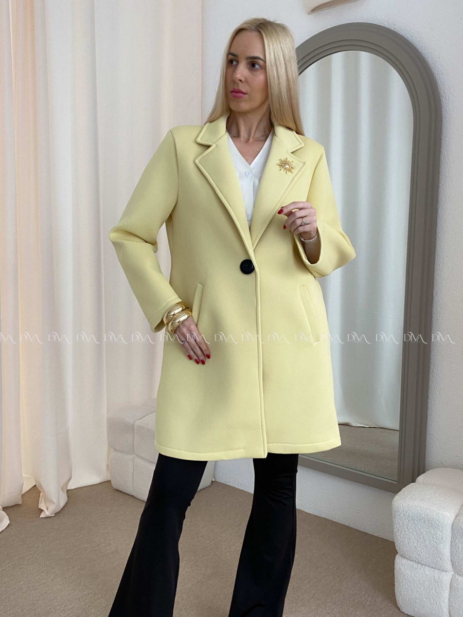 Midi prechodný kabát s brošňou banánový AB 59