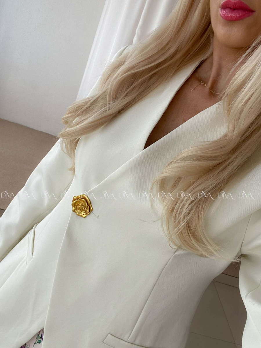 Elegantné predĺžené sako so zdobeným gombíkom rose biele AB 90