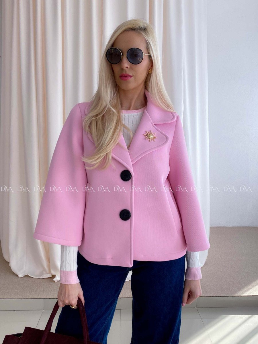 Krátky prechodný kabát s brošňou ružový AB 12