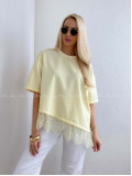 Asymetrické tričko s krajkou butter yellow AB 66 Asymetrické tričko s krajkou butter yellow AB 66
