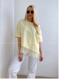 Asymetrické tričko s krajkou butter yellow AB 66 Asymetrické tričko s krajkou butter yellow AB 66