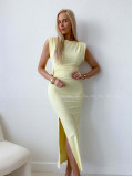 Priliehavé maxi šaty so sponou butter yellow AB 123