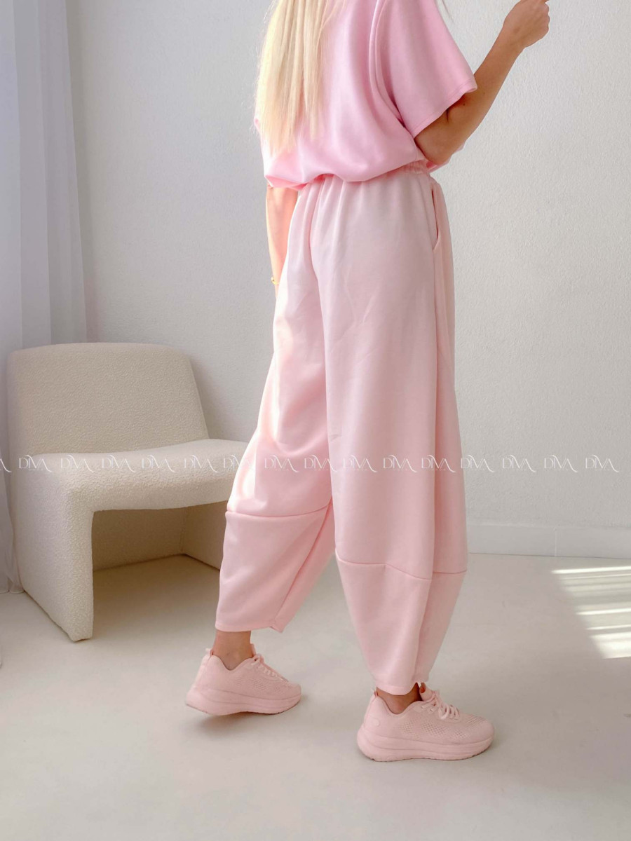 Hladké balónové tepláky baby pink AB 306