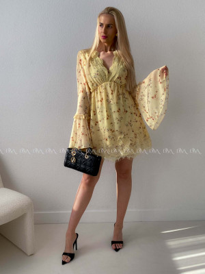 Ľahké kvetinkové šaty s krajkou a zvonovými rukávmi žlté AB 230