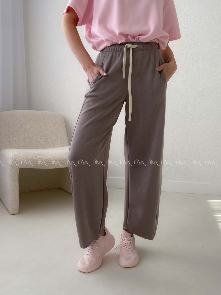 Hladké balónové tepláky zemité AB 10