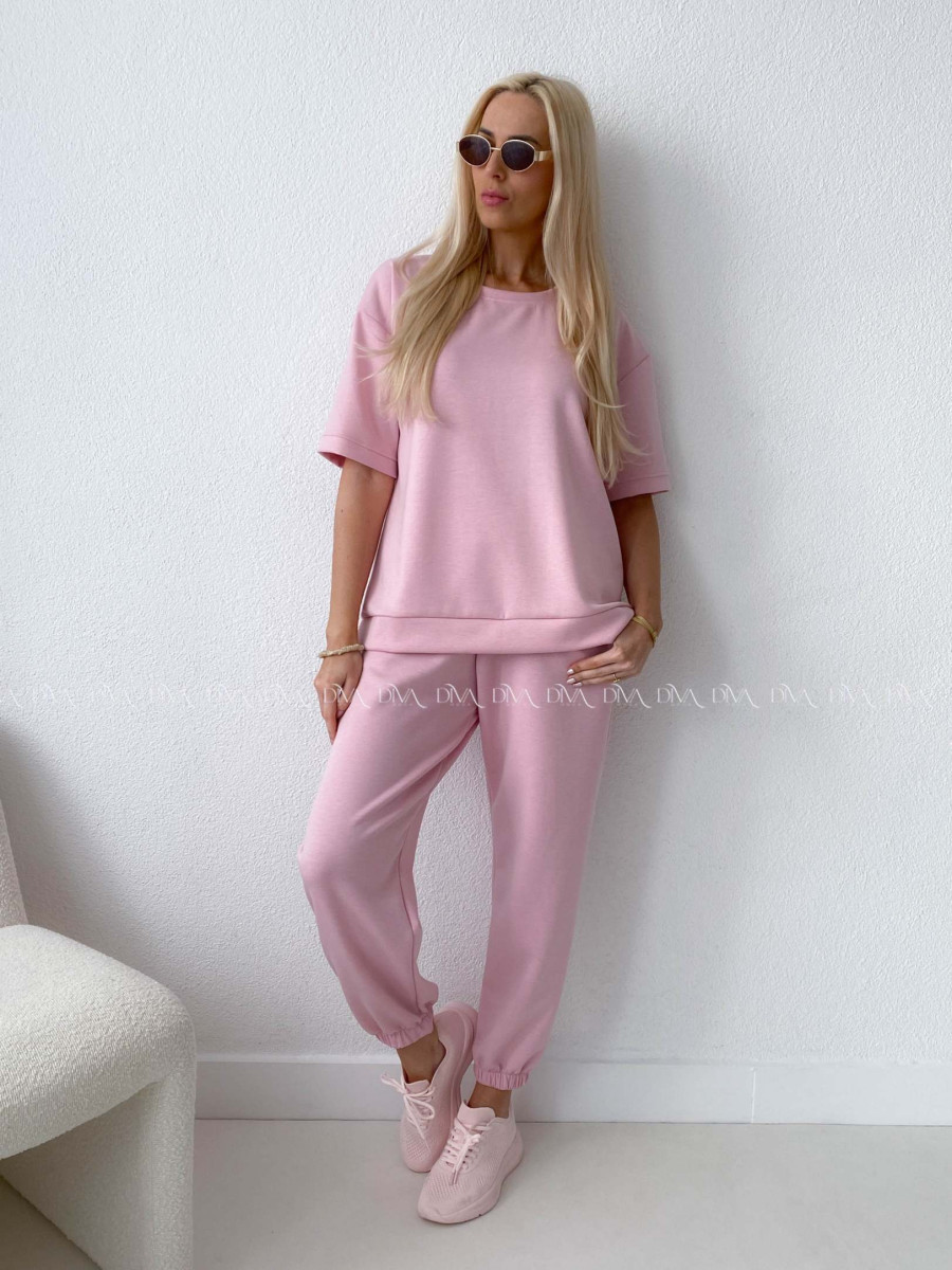 Pohodlný komplet s nášivkou ružový AB 128