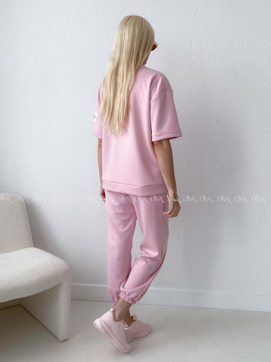 Pohodlný komplet s nášivkou ružový AB 128