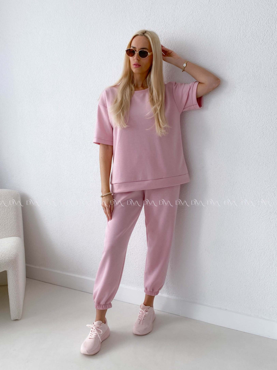 Pohodlný komplet s nášivkou ružový AB 128