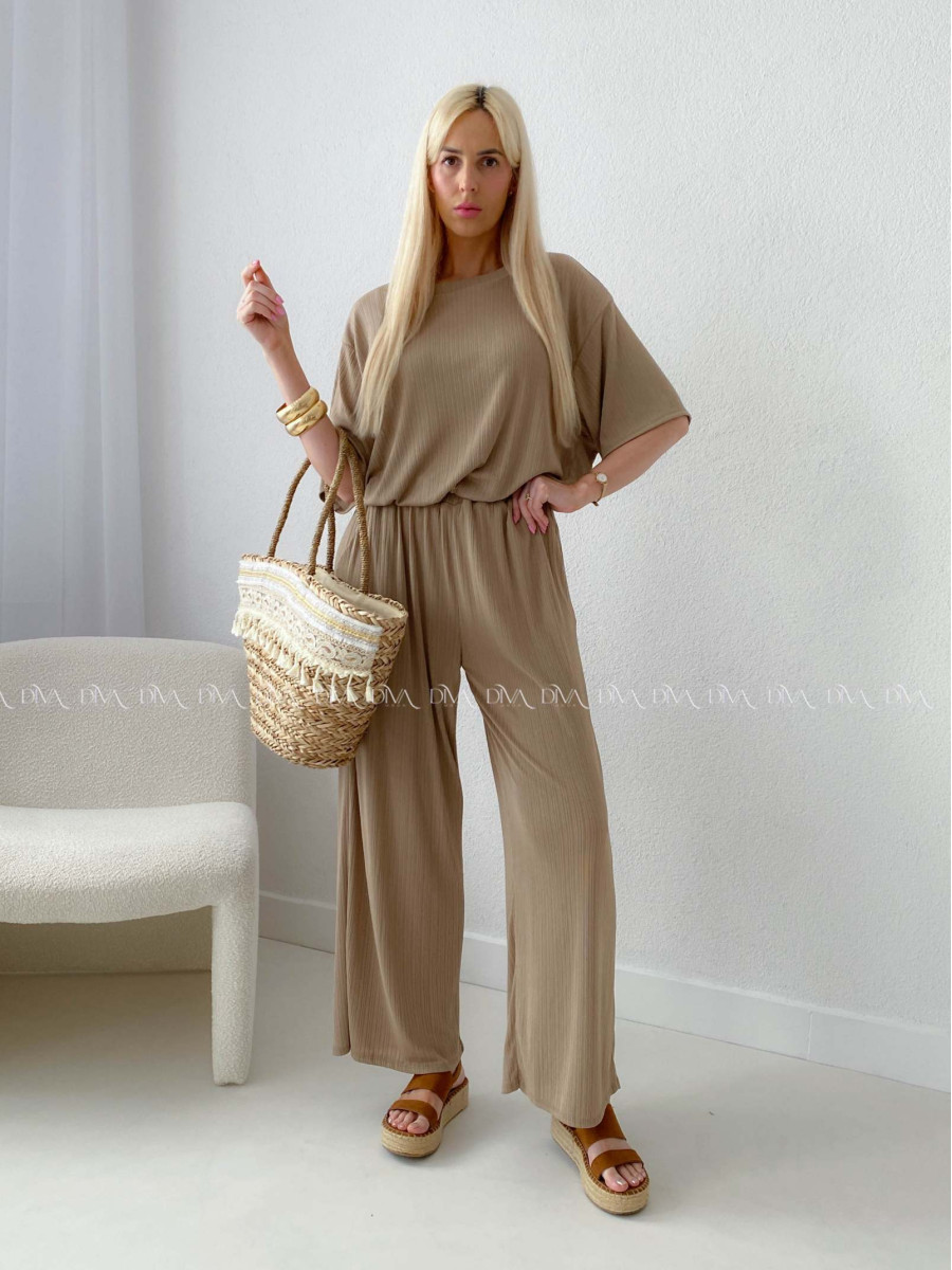 Ľahký komplet  so štruktúrou mokka AB 140