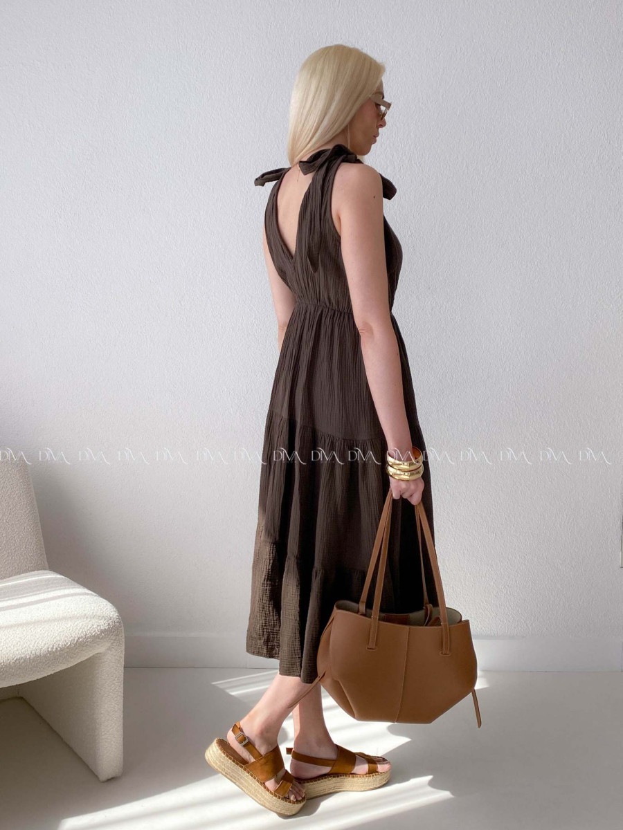 Mušelínové maxi šaty s vázáním na ramenou čokoládové AB 159