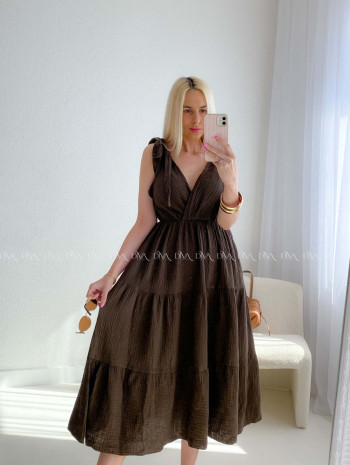 Mušelínové maxi šaty s viazaním na ramenách čokoládové AB 159